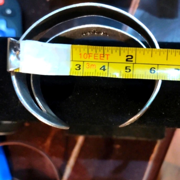 Bundle Lucky Brand crossbody cowgirl purse and Lucky Brand cuff silver bracelet - Picture 8 of 11